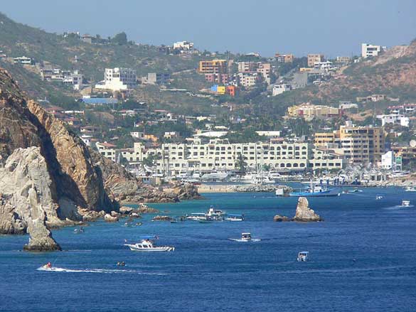 Cabo_San_Lucas_bay