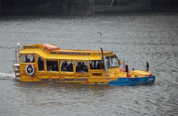 Londons-famous-duck-tours