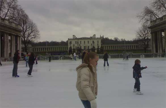 ice-skating-in-the-royal-na