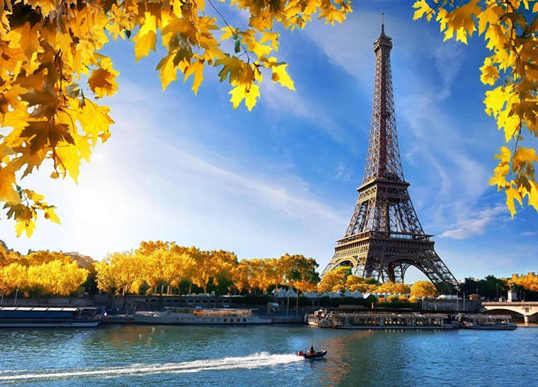 Look At Paris In Style With A Tour