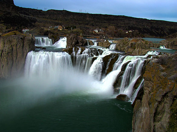 Shoshone_falls