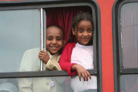 children-travelling