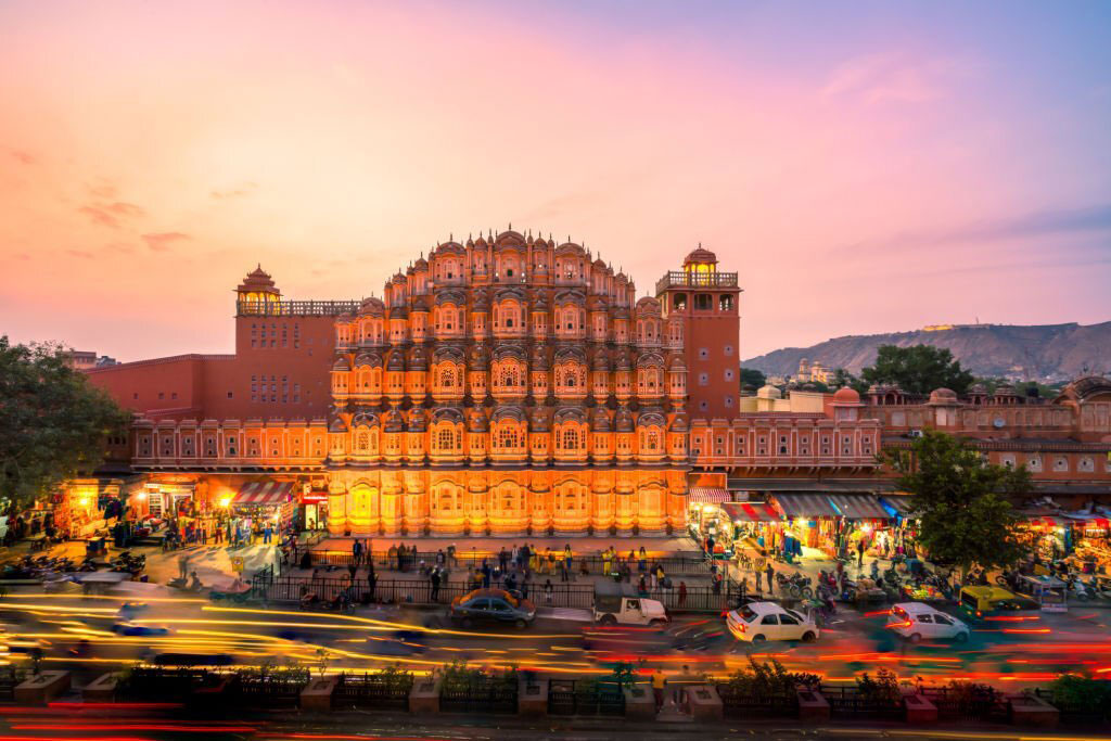 tourists and shopping places in Jaipur, Hawa Mahal