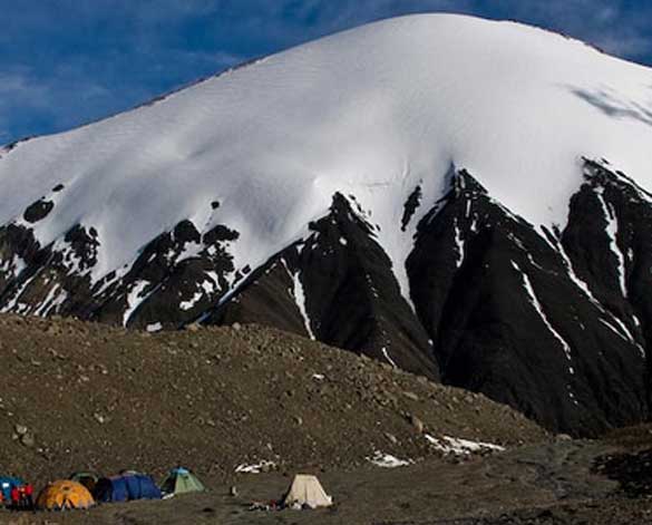 Gangshika-Snow-Peak