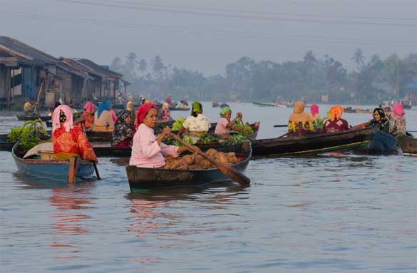 traditional-floating-market