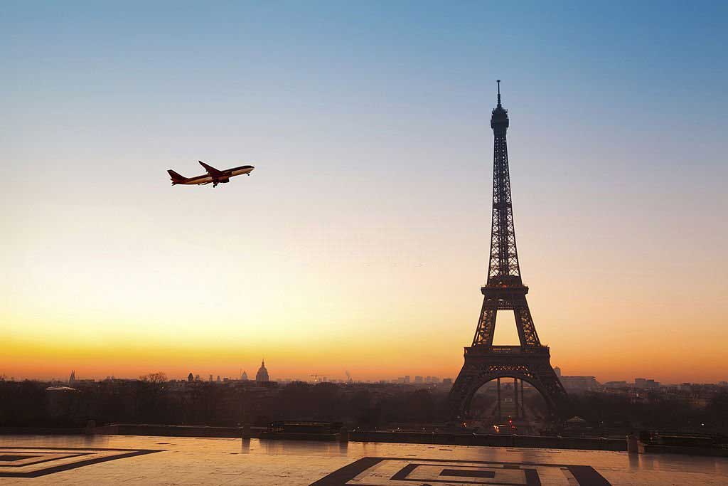 Eiffel tower France, Spots in Europe for Kids