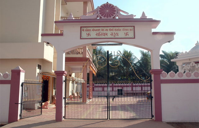 Shantidham Aradhana Kendra a Jain temple