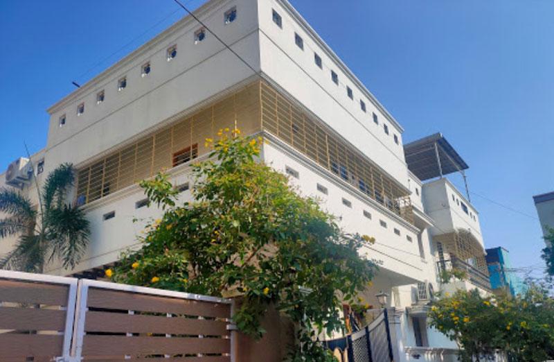 Eshwara Ladies Hostel In Chennai